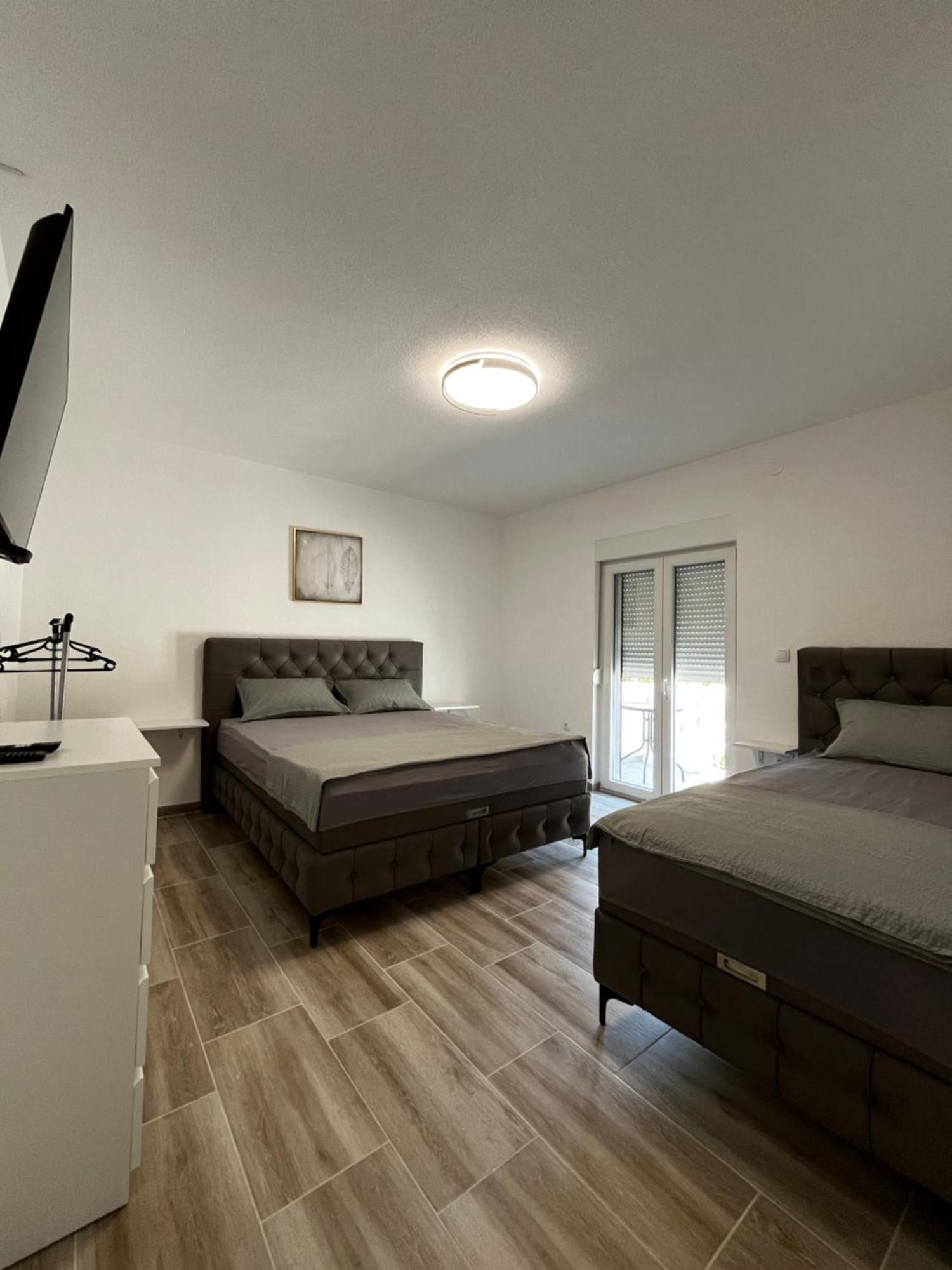 Twin Apartments Ivanica Extérieur photo