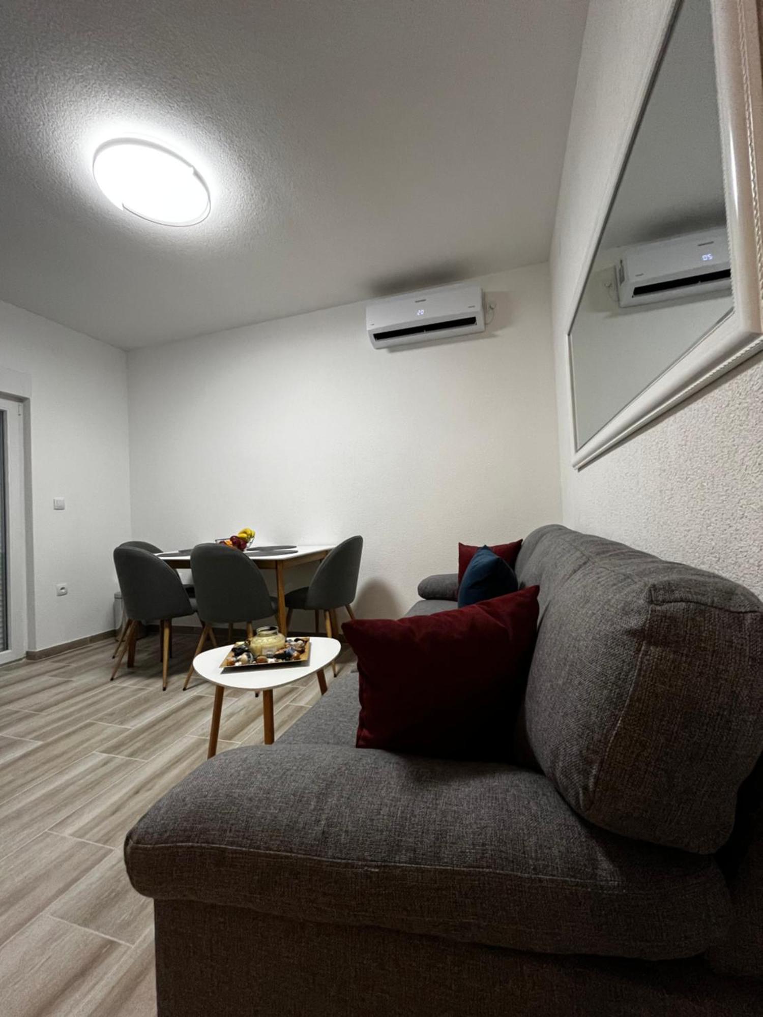 Twin Apartments Ivanica Extérieur photo