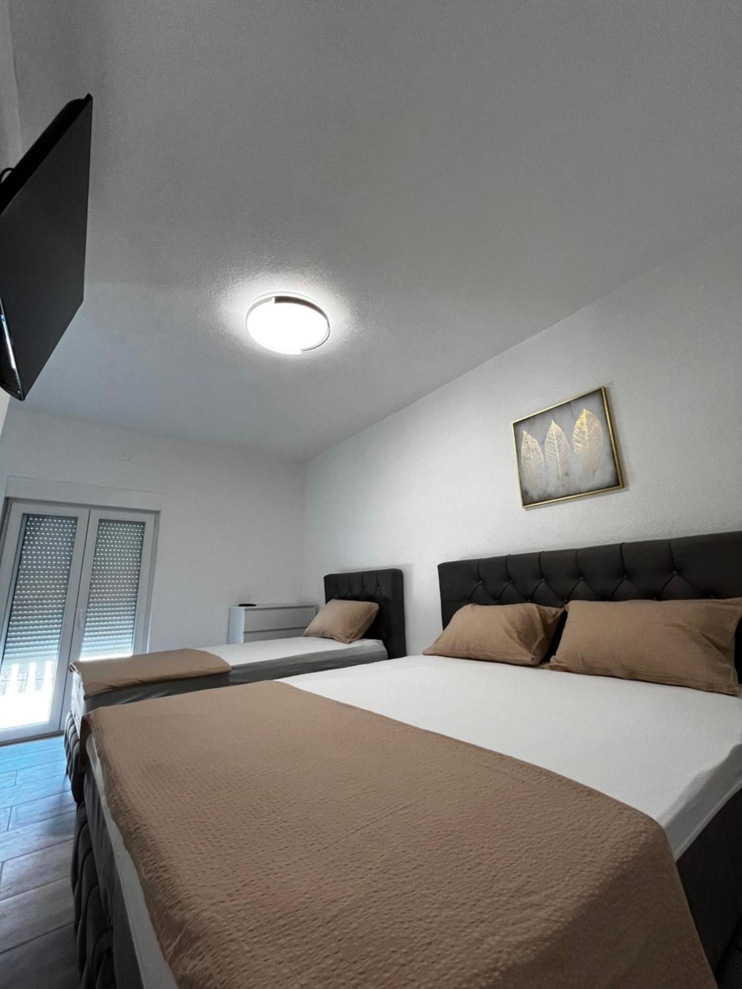 Twin Apartments Ivanica Extérieur photo