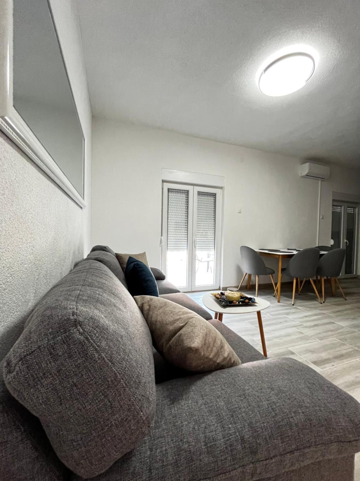 Twin Apartments Ivanica Extérieur photo